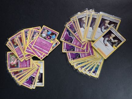 Carta Pokémon 
Contenuto: Set di 65 carte rare, tr