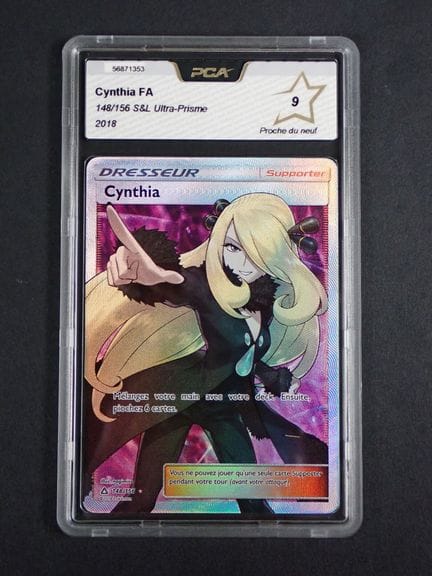 Carta Pokémon 
Contenuto: 1 carta rara di Cinthia
