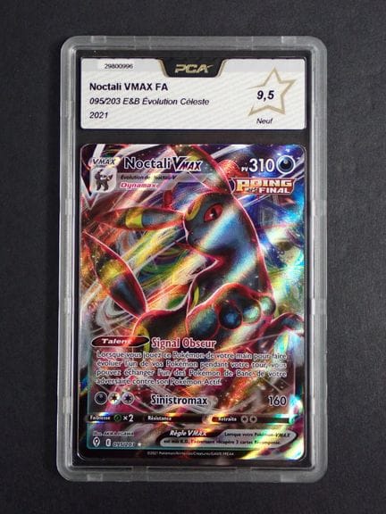 Carta Pokémon 
Contenuto: 1 carta rara Noctali Vma