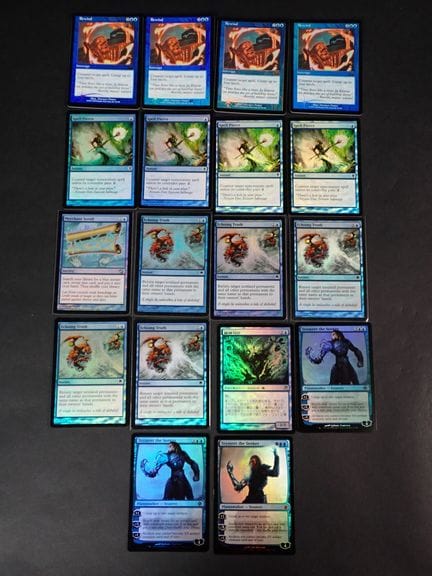 Magic the Gathering 
Contenuto: Set di 18 carte ra