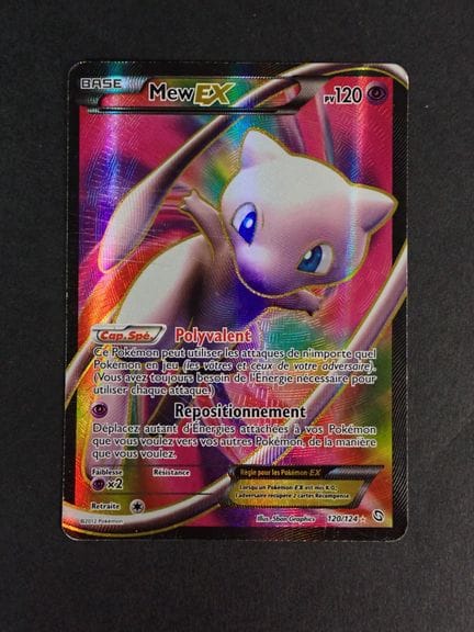 Carte Pokemon 
Contenu: 1 carte rare Mew EX
Editio
