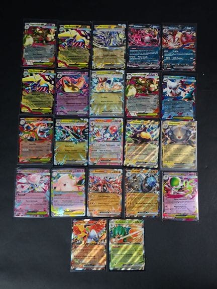 Carta Pokémon 
Contenuto: Set di 22 carte rare, tr