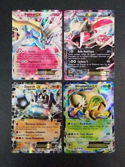 Carte Pokemon 
Contenu: Ensemble de 4 cartes rares