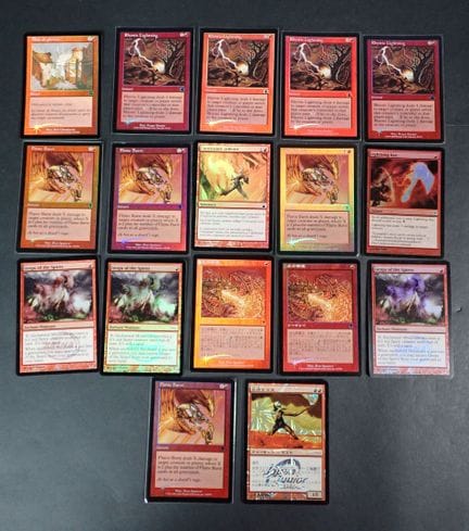 Magic the Gathering 
Contenuto: Set di 17 carte ra