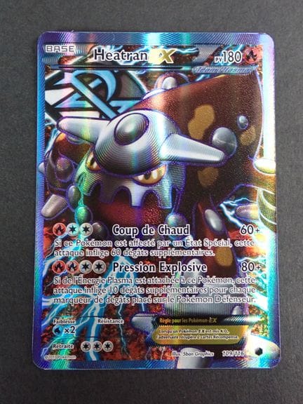 Carta Pokémon 
Contenuto: 1 carta rara Heatran EX
