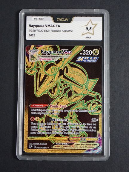 Carte Pokemon 
Contenu: 1 carte rare Rayquaza Vmax