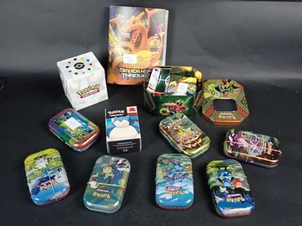 Carte Pokémon 
Contenuto: Set di 920 carte di vari