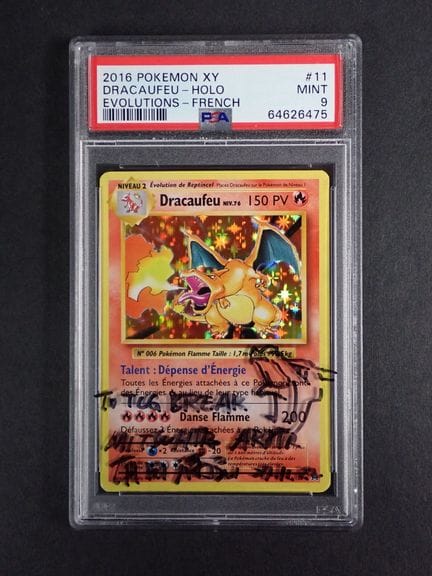 Carta Pokémon 
Contenuto: 1 carta rara di Charizar