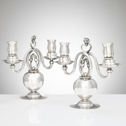 GEORG JENSEN. Kerzenleuchter für zwei Kerzen, ein 
