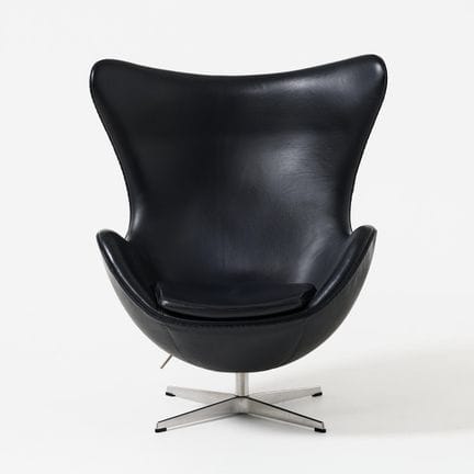 ARNE JACOBSEN. ARNE JACOBSEN. „Ägget“, Sessel, Fri