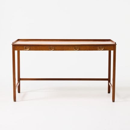 约瑟夫·弗兰克（JOSEF FRANK）。书桌，Svenskt Tenn公司出品，型号2115的变体