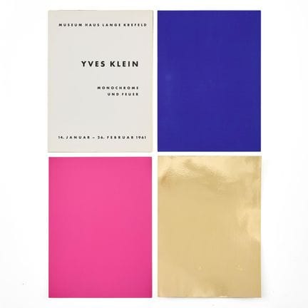 YVES KLEIN. « Monochrome und Feuer (Triptyque) ». 