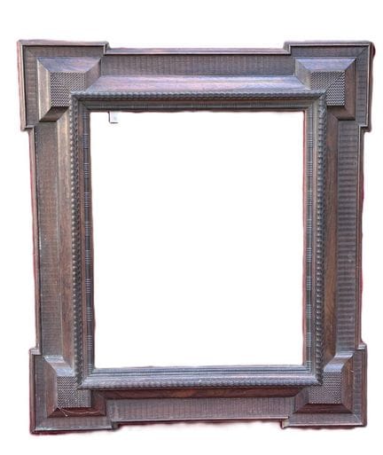 荷兰风格画框 71 x 58 x 16.5 厘米
胡桃木画框，饰有波浪纹饰边和凸出的角部