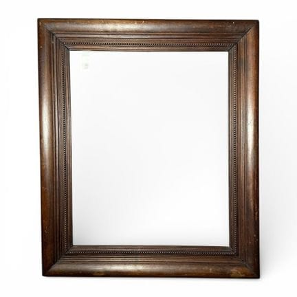 画框 18世纪末荷兰（50 x 40.5 x 8 厘米）
胡桃木画框，带浮雕纹饰，表面经做旧处理，饰