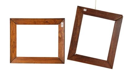 19 世纪晚期的画框（25 x 26 x 6 厘米，35 x 26.5 x 5.5 厘米）
两个胡桃