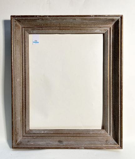 20 世纪 画框（37 x 29 x 5.5 厘米）
蒙帕纳斯 "木模框架，灰色漆面，部分镀金。
3