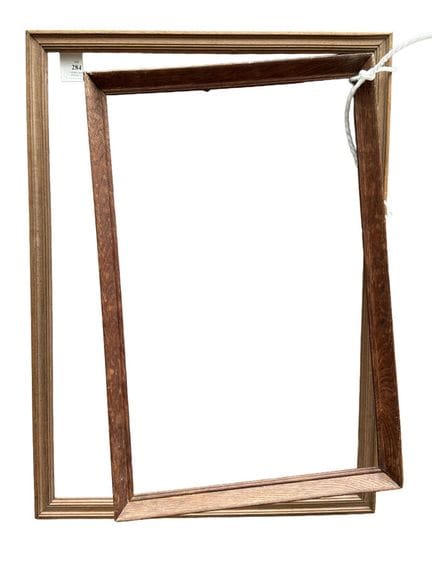 20世纪初的餐筷（44 x 31 x 2 厘米）
一套两双，采用带做旧效果的雕花木质餐筷。
44 x