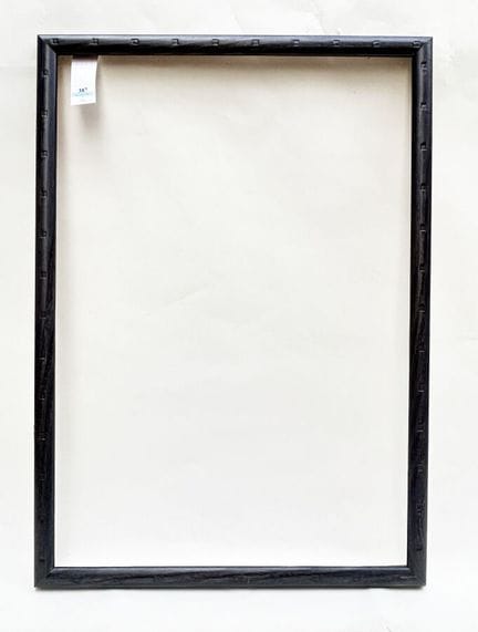 筷子 20 世纪（51 x 35 x 2.5 厘米）
木模和木皮筷子，饰有小方格图案。 
51 x 