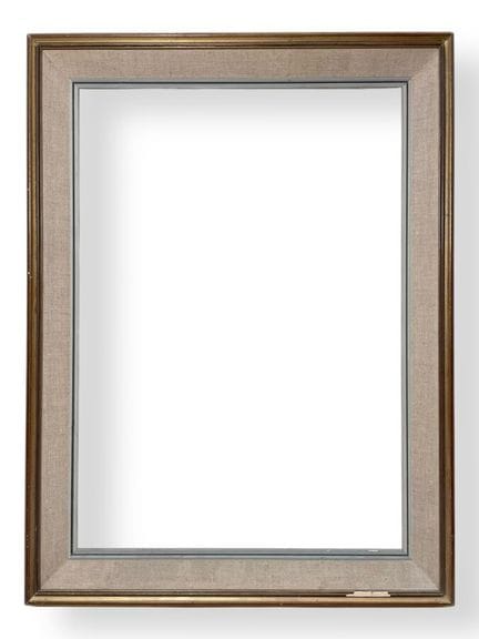 20 世纪 画框 ( 44.5 x 31 x 4.5 厘米)
镀金木框和米色织物 
44.5 x 3