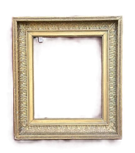 19世纪画框  53.5 x 44 x 13 厘米
木质与灰泥画框，饰有宽大的橡树叶饰带、心形纹样、