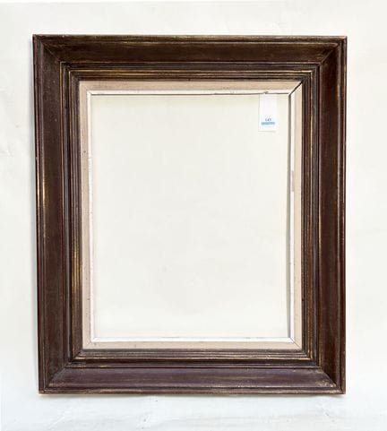20 世纪 画框（39.5 x 32 x 8 厘米）
棕色漆面模制木框，米色和白色凹槽。
39.5 