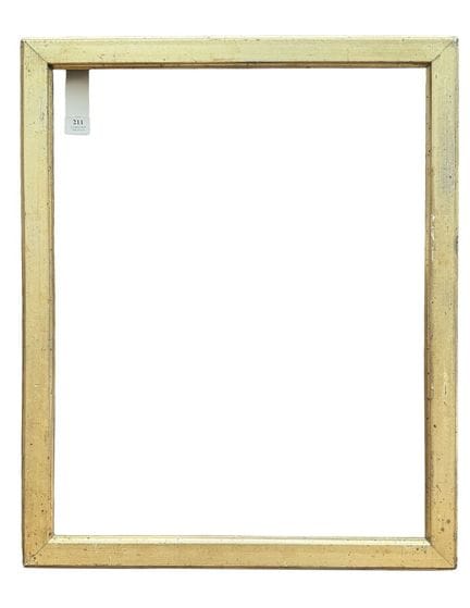 20世纪初的装饰条（42.5 x 33 x 3 厘米）
平边造型，采用带金箔装饰的模压木料制成。
4