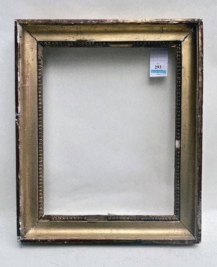 画框 19 世纪早期（23.5 18.5 x 3.5 厘米）
镀金木质浆糊画框，装饰有心形葡萄干楣饰