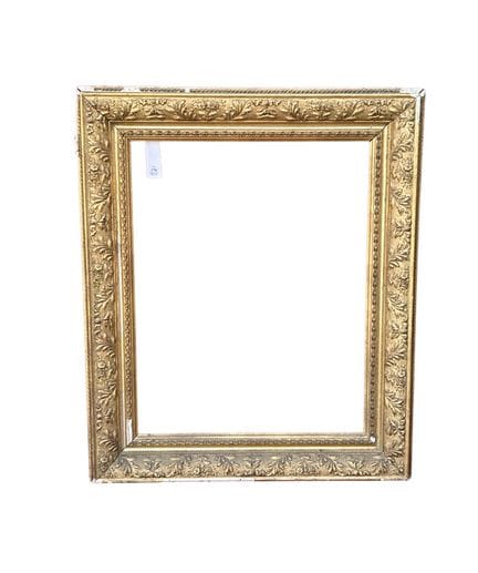 巴比松画框  48.5 x 38.5 x 8 厘米
木质画框，饰有叶纹风格的镀金灰泥（装饰部分有缺损
