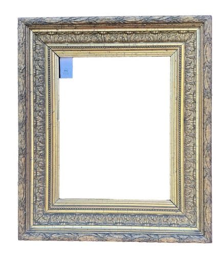 “巴比松”画框 29 x 22 x 7 厘米
木质画框，饰有镀金灰泥叶纹饰带