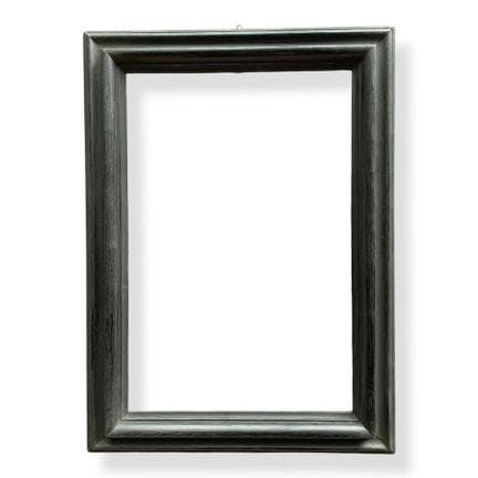 18世纪意大利画框（47.5 x 31 x 6 厘米）
倒角造型、带浮雕纹饰并经熏黑处理的木制画框
