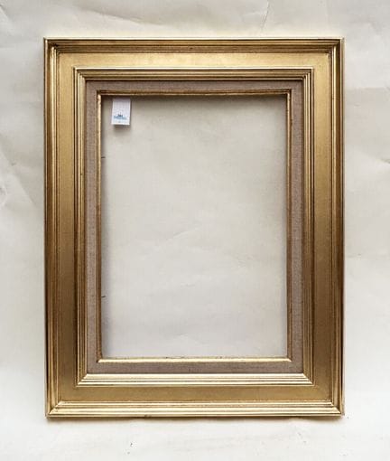 20 世纪 画框（44.5 x 31.5 x 9.5 厘米）
镀金模制木质卡塞塔画框，内衬米色织物。
