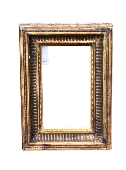 带凹槽画框  22.5 × 13 × 5.5 厘米
木质画框，饰有镀金灰泥凹槽