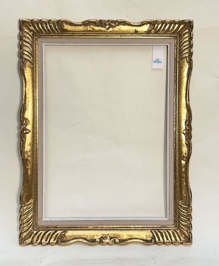 20 世纪 画框（44.5 x 31.5 x 6.5 厘米）
木框，贴金，四角和中部饰有叶片和叶状卷