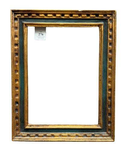 20世纪初的画框（18 x 13 x 3 厘米）
雕花木框，饰以金箔，并涂有绿色漆。
18 x 13