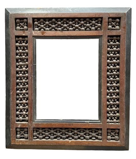 20世纪埃及-叙利亚风格画框（26 x 20 x 10 厘米）
雕花木框，经做旧处理并染黑，边缘饰有