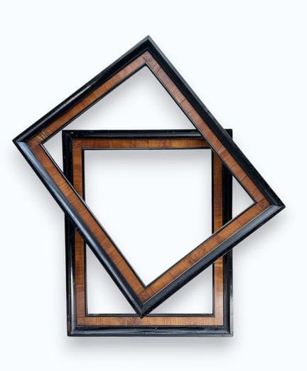 一对意大利画框，19世纪上半叶（50.5 x 38.5 x 6 厘米）
一对“a cassetta”