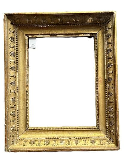 19世纪画框（31 x 23 x 6.5 厘米）
木质画框，表面镀金，饰有棕榈叶卷草纹、珠饰和水波纹