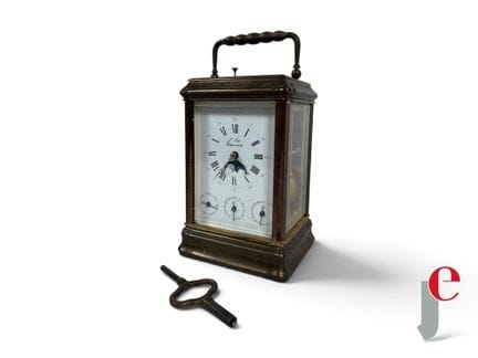 L'ÉPÉE
Orologio da viaggio in ottone, metallo, sma