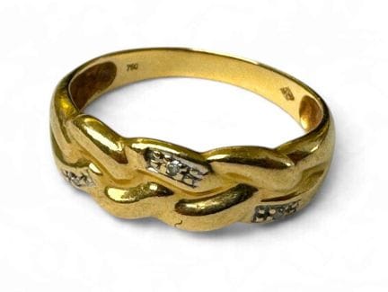 BAGUE en or jaune 18k (750 millièmes) en forme de 