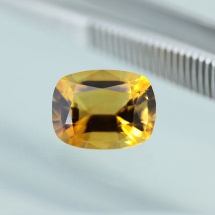 GRAN CITRINO NARANJA DORADO de 6,62 ct talla cojín