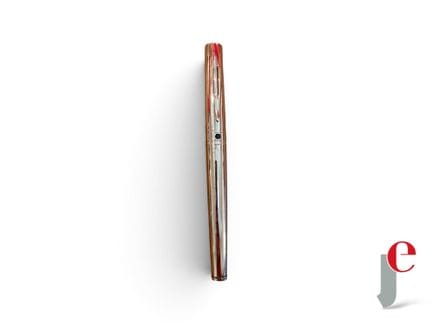 WATERMAN 
Stylo plume, corps en argent, plume en o