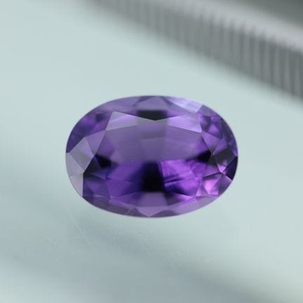 AMATISTA DE UN VIOLETA INTENSO Y PRECIOSO, de 4,42