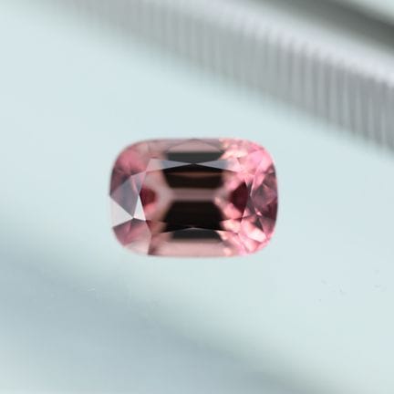 SUPERBLA TOURMALINA COLOR PEACH de 4,62 ct. talla 
