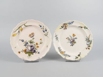 MARSIGLIA. Manifattura Fauchier
Piatto in maiolica