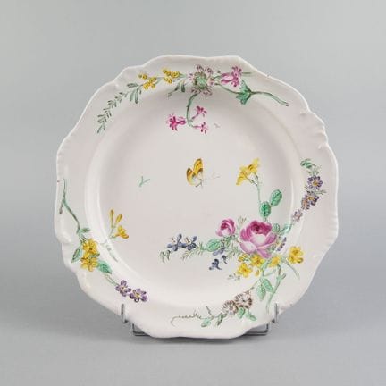 MARSIGLIA
Piatto rotondo in maiolica smaltata con 
