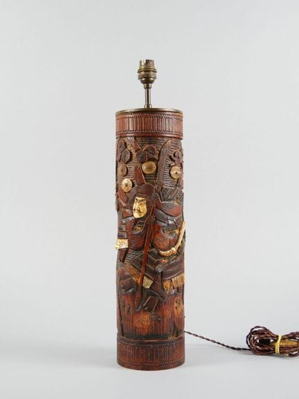 ASIA. 
Vaso per pennelli con decorazione scolpita 
