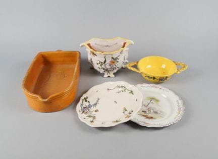 Ceramic Set:
- Yellow-glazed earthenware bowl with