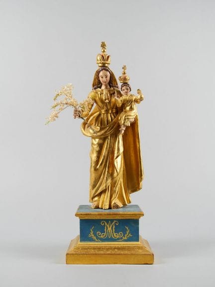 Vierge à l'Enfant en bois sculpté en ronde-bosse, 