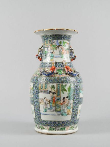 CHINE, Canton - Fin XIXe siècle
Vase balustre en p