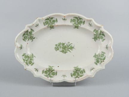 TOULOUSE
Piatto ovale in maiolica smaltata con dec